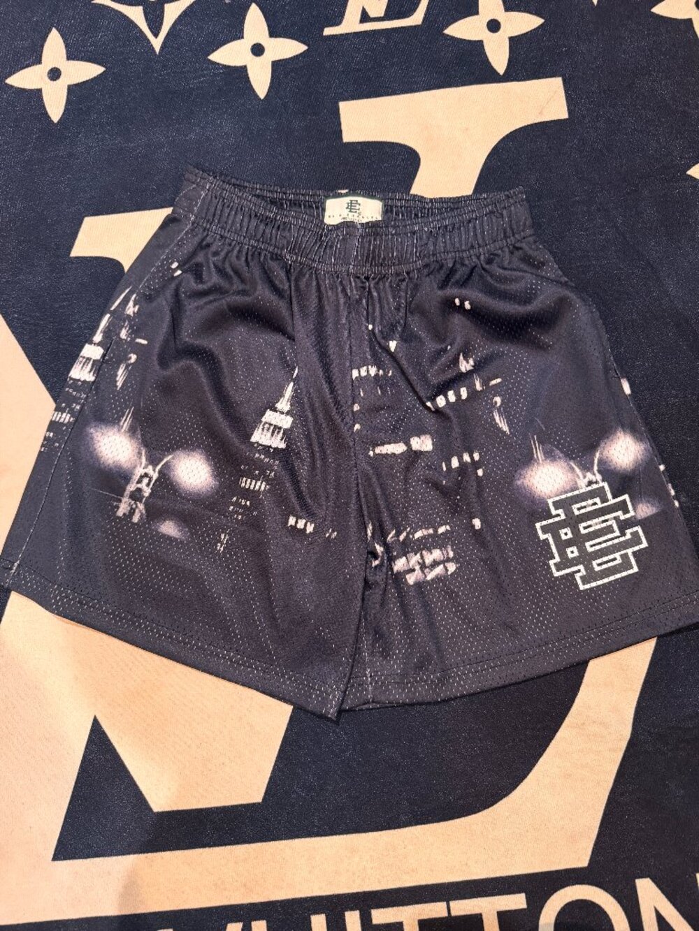 Skyline Graphic Mesh Shorts - Black & White